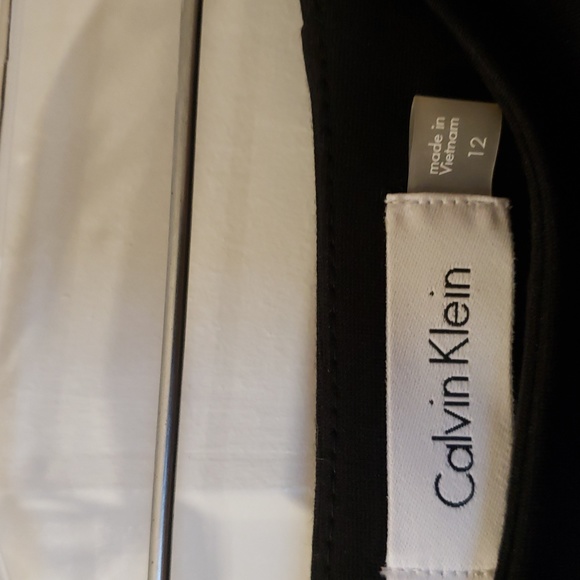 NWT Calvin Klein size 12 black skirt gold zipper detail 24 length - Picture 3 of 4